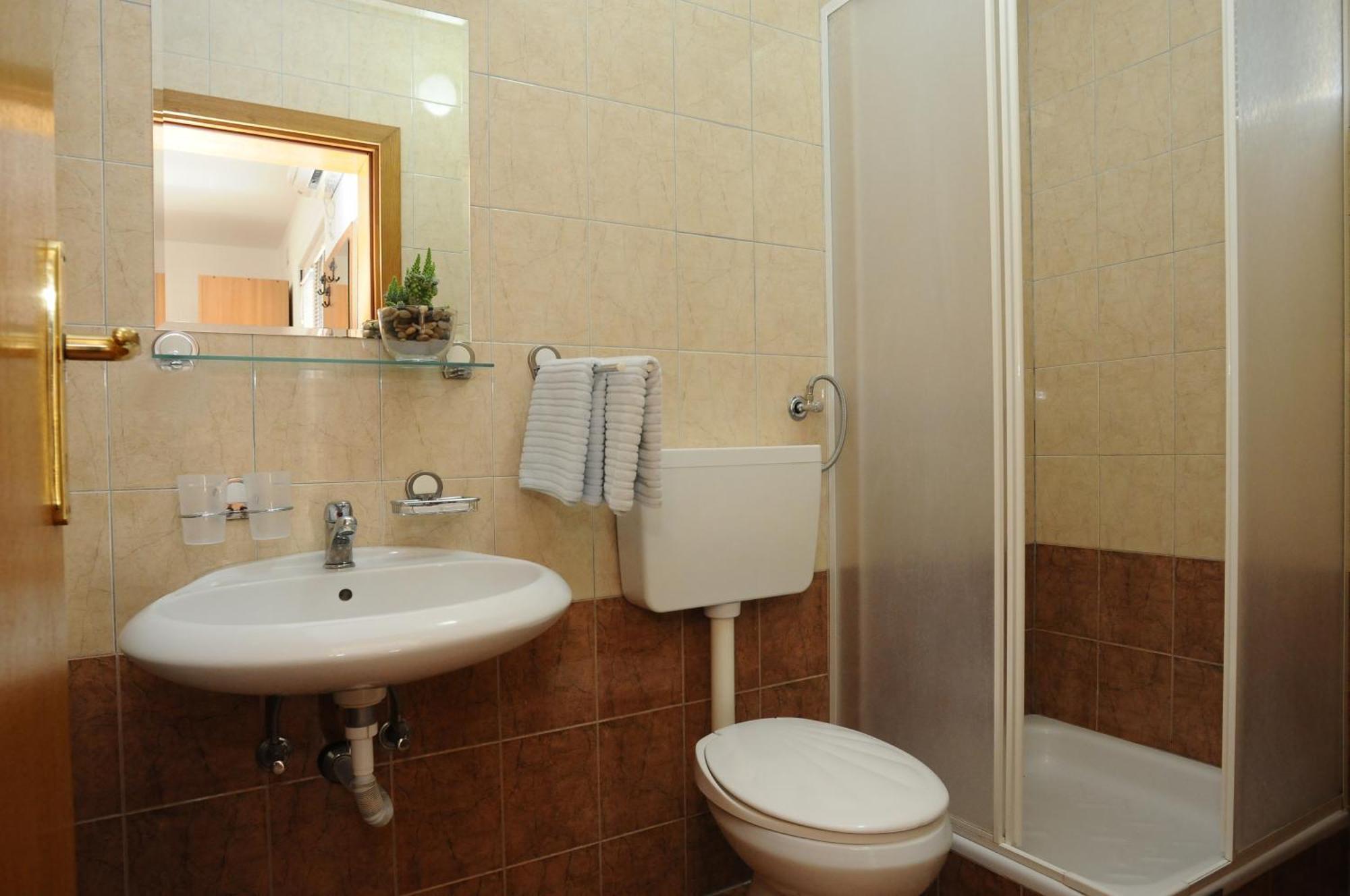 Budva Inn Guest House מראה חיצוני תמונה