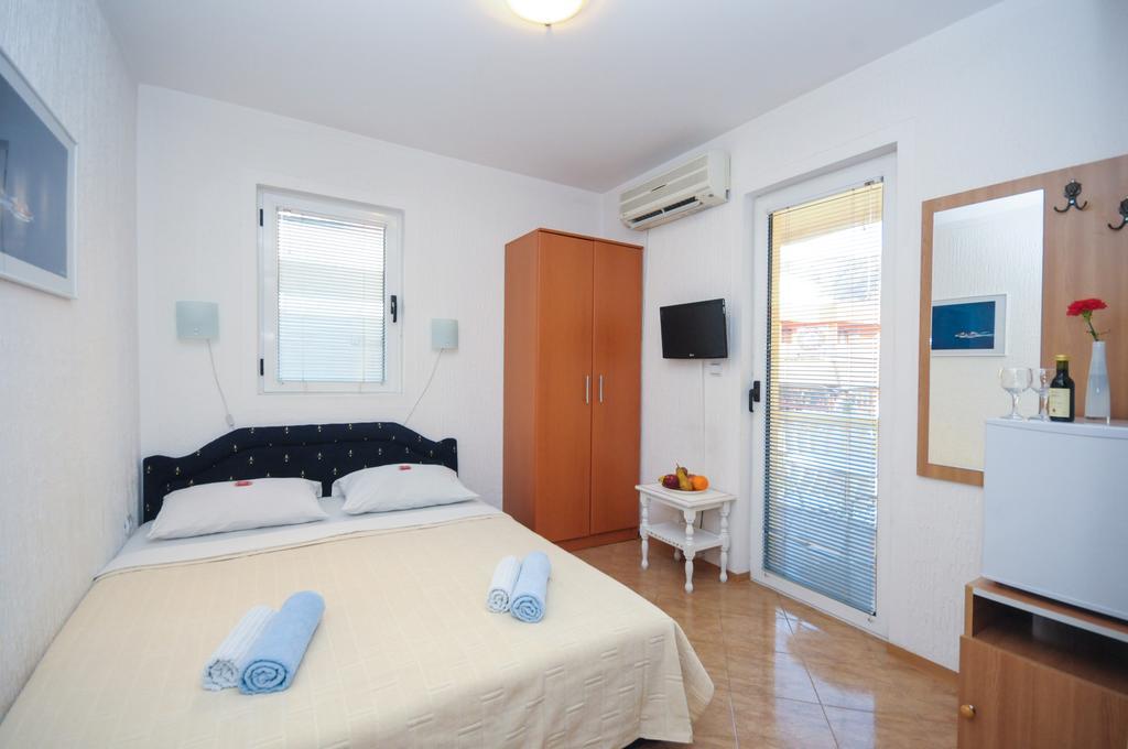 Budva Inn Guest House חדר תמונה