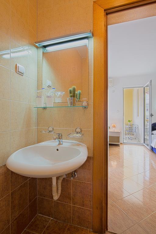 Budva Inn Guest House מראה חיצוני תמונה
