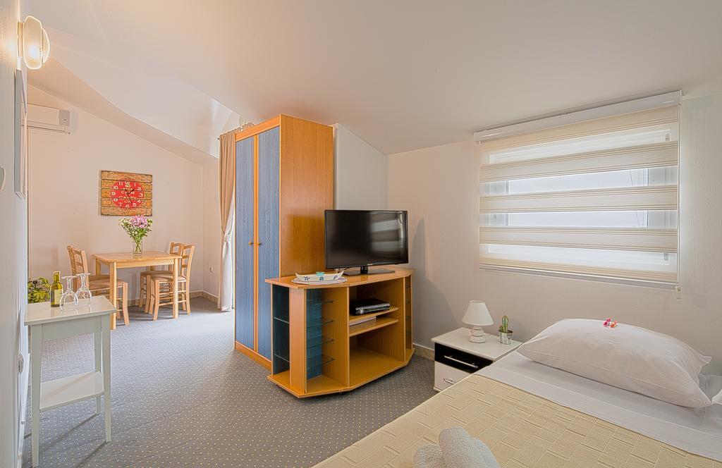 Budva Inn Guest House מראה חיצוני תמונה